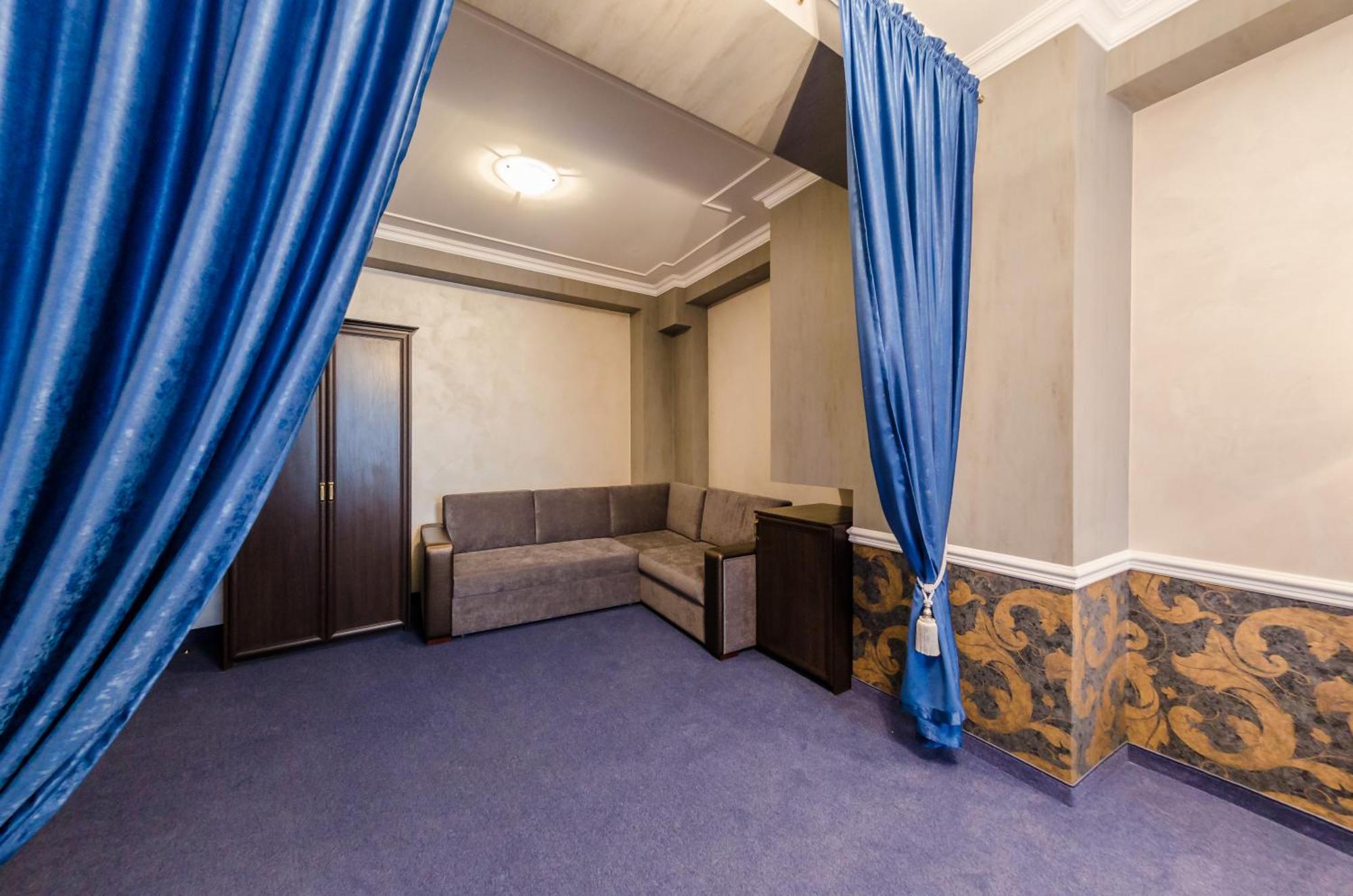 Franz Hotel&Restaurant Ивано-Франковск Экстерьер фото
